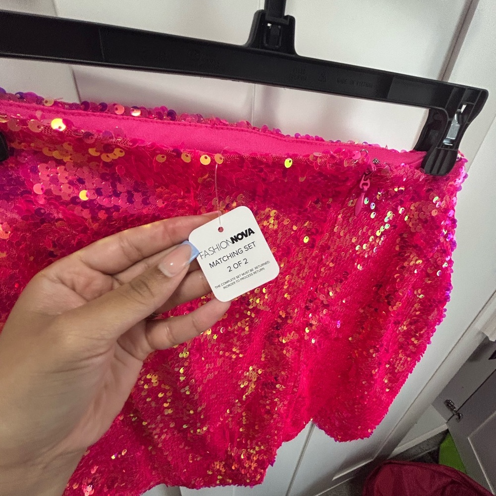 NWT Fashion Nova Eyes On Me Sequin Skirt Set – Pink – Size 1X - Picture 6 of 7